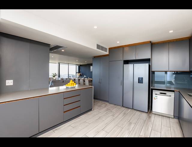 3 BEDROOM APARTMENT FOR SALE IN UMHLANGA RIDGESIDE
